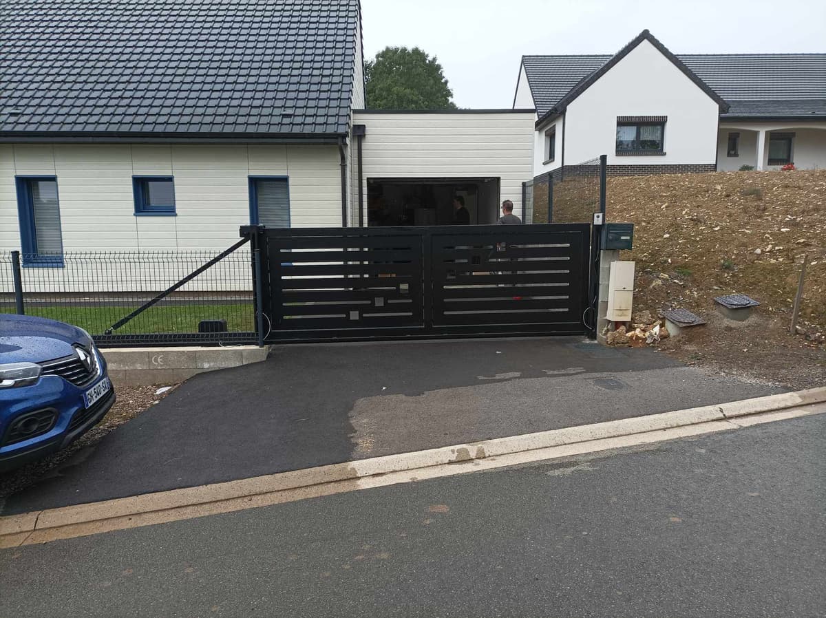 Réalisation LCCM Métal 18 — ouvrage métallique sur mesure